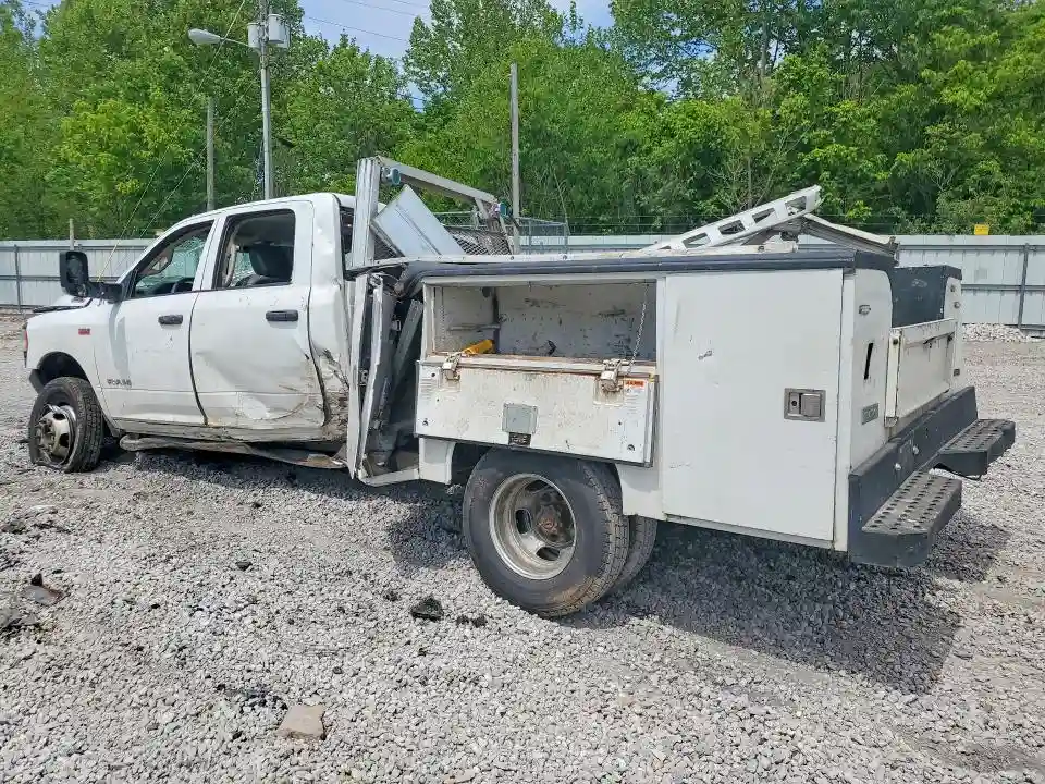 3C7WRTCJ6KG661121 2019 RAM 3500-1