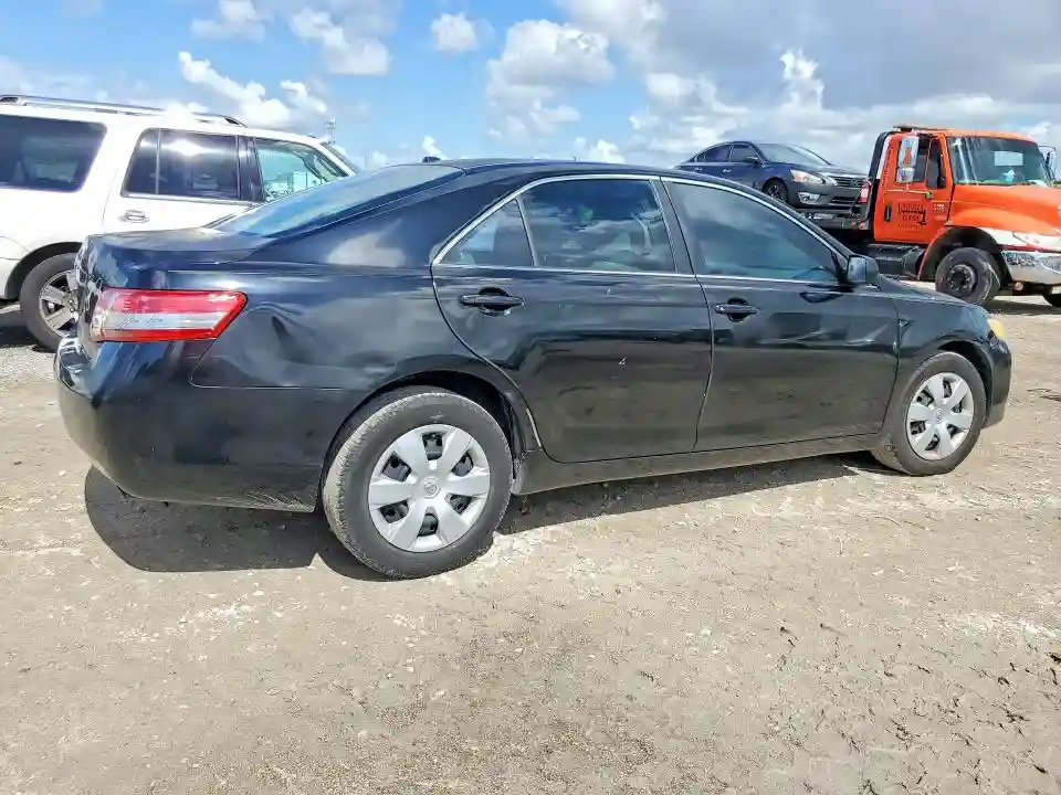 4T1BF3EK0BU190585 2011 TOYOTA CAMRY-2