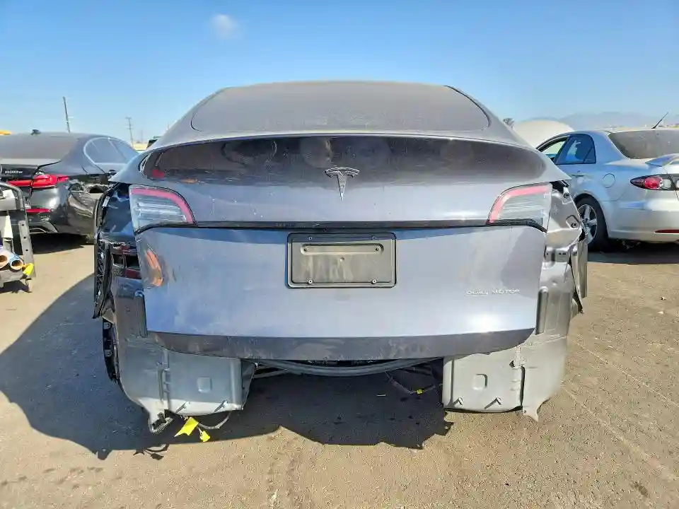 7SAYGDEE2PF743302 2023 TESLA MODEL Y-5