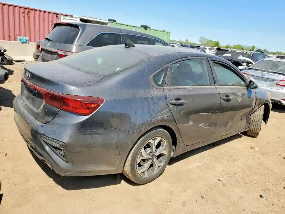 3KPF24AD6ME387485 2021 KIA FORTE-2