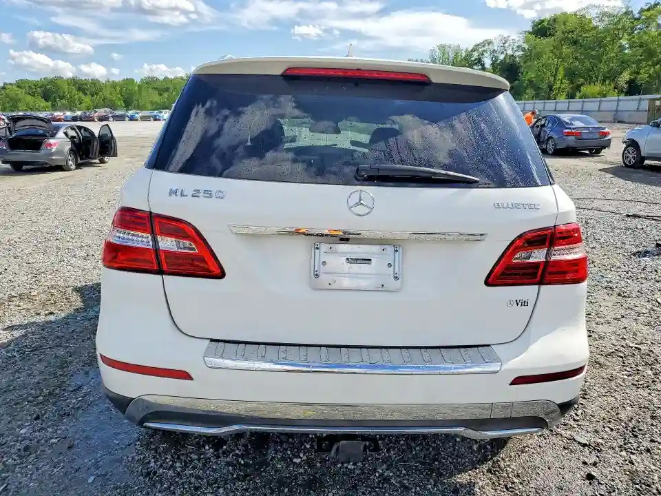 4JGDA0EB3FA508406 2015 MERCEDES-BENZ M-CLASS-4