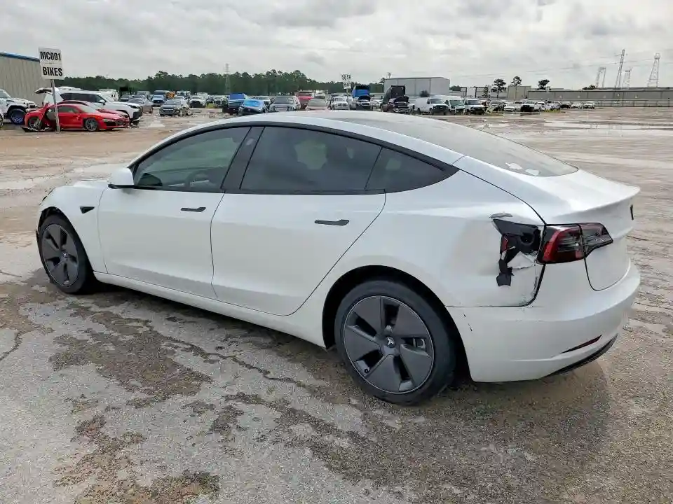 5YJ3E1EA5PF648094 2023 TESLA MODEL 3-1