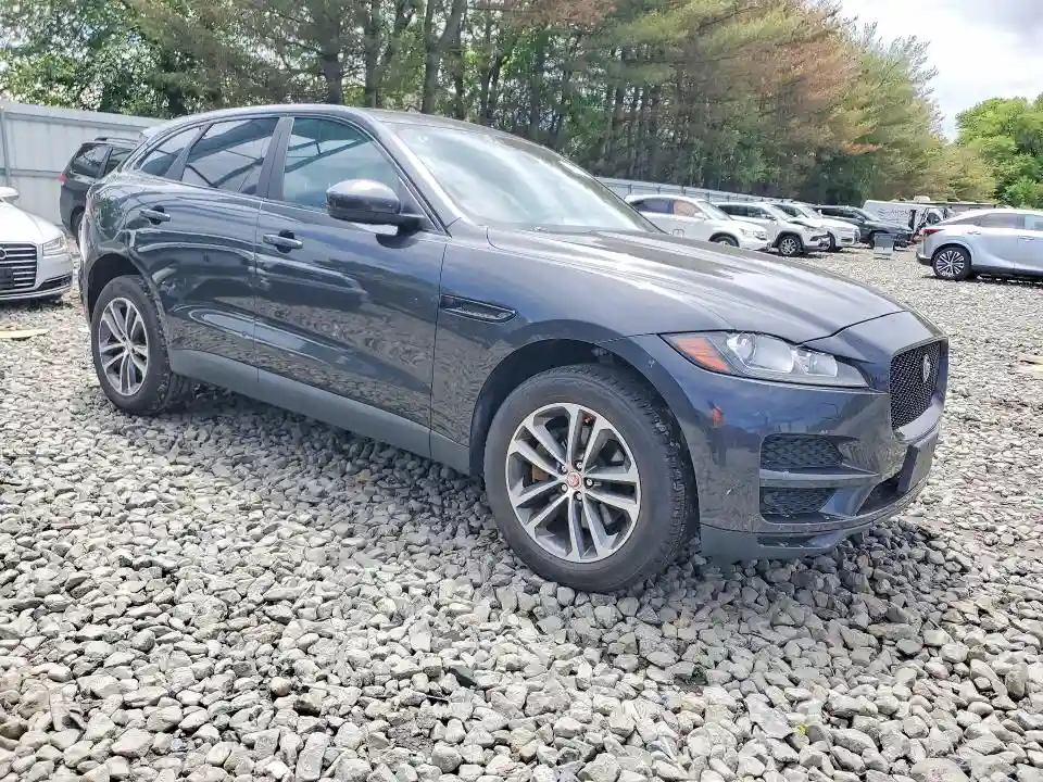 SADCJ2BV7HA050368 2017 JAGUAR F-PACE-3