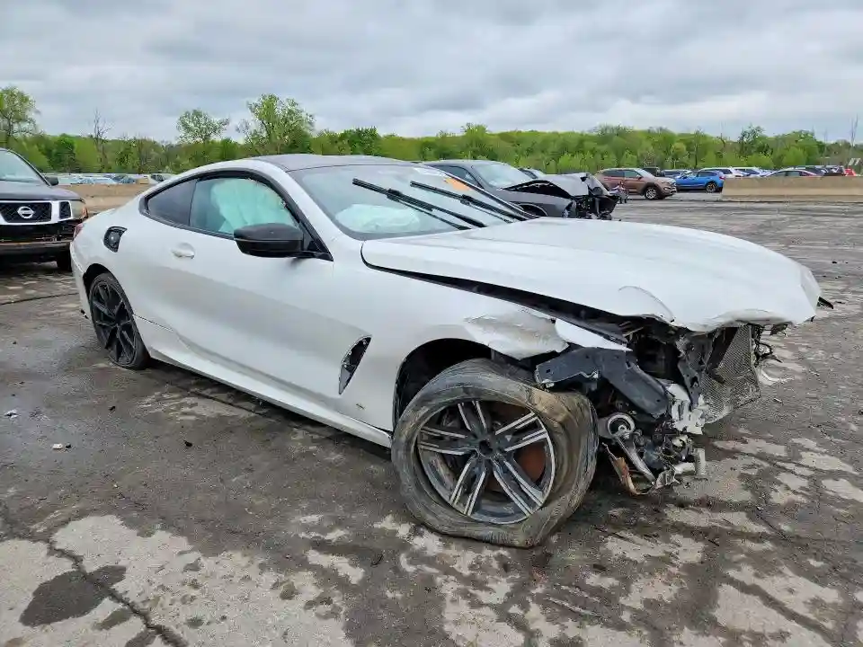 WBABC4C03LCE08899 2020 BMW M8-3