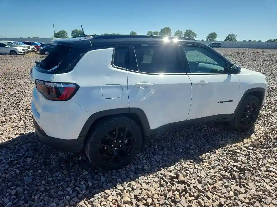 3C4NJDBN2PT504159 2023 JEEP COMPASS-2