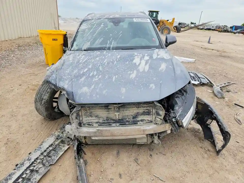 WA1ANAFY0J2095846 2018 AUDI Q5-4