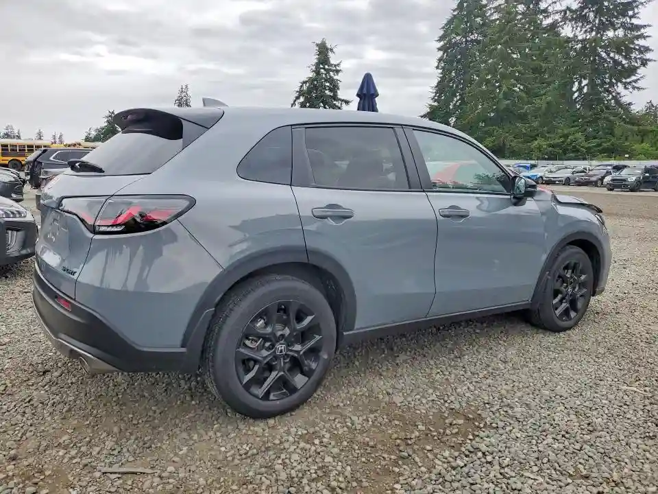 3CZRZ2H58RM737251 2024 HONDA HR-V-2