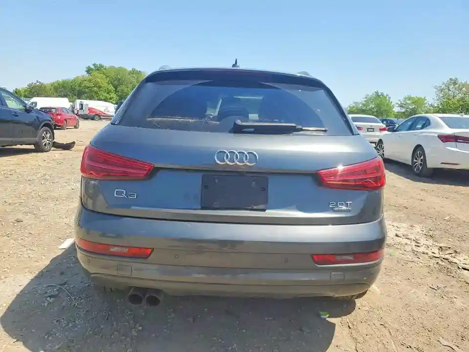 WA1ECCFS8JR020026 2018 AUDI Q3-5