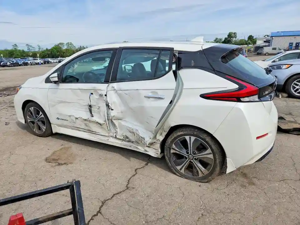 1N4AZ1CP0JC300586 2018 NISSAN LEAF-1