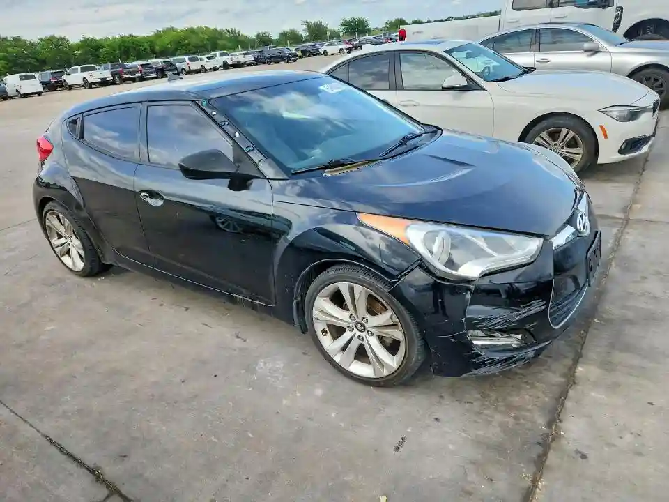 KMHTC6AD0DU107262 2013 HYUNDAI VELOSTER-3