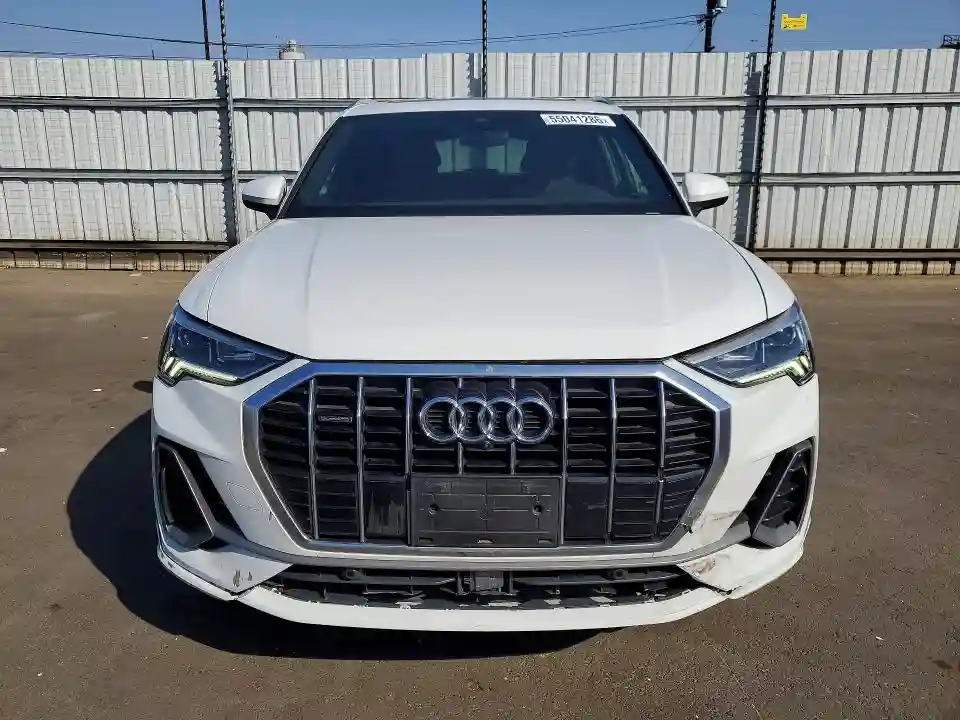 WA1EECF31N1008159 2022 AUDI Q3-4