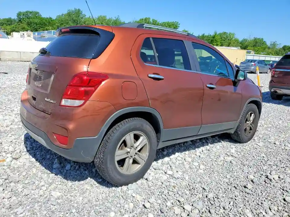 3GNCJLSB2KL265204 2019 CHEVROLET TRAX-2