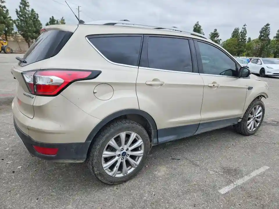 1FMCU9J93JUB55103 2018 FORD ESCAPE-2