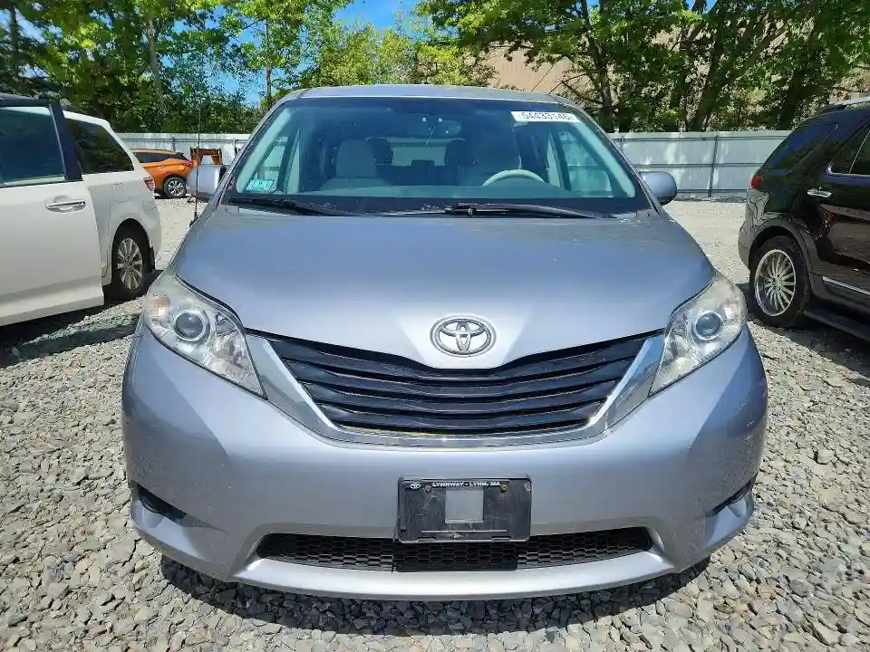 5TDKK3DC7CS276847 2012 TOYOTA SIENNA-4