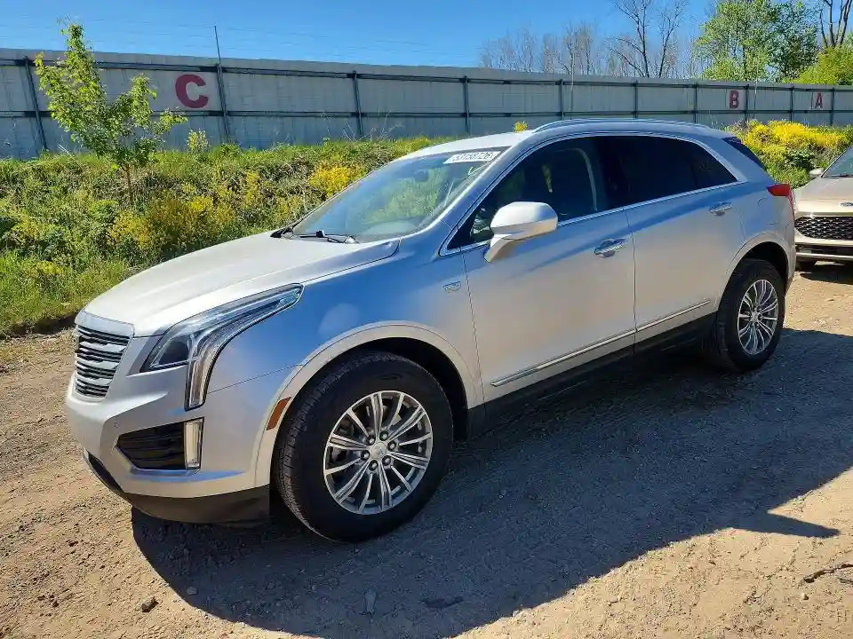 2017 CADILLAC XT5