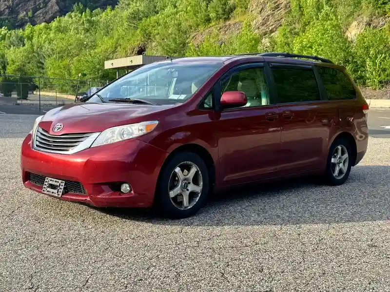 5TDYK3DC7ES525497 2014 TOYOTA SIENNA-1