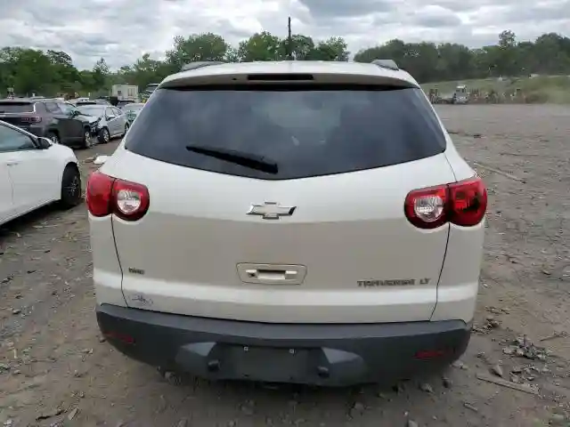 1GNKVGED4BJ223256 2011 CHEVROLET TRAVERSE-5