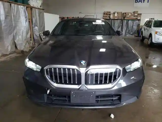 WBA53FJ02RCS08596 2024 BMW 5 SERIES-4