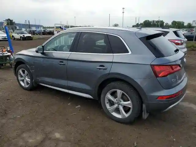 WA1BNAFY9J2129870 2018 AUDI Q5-2