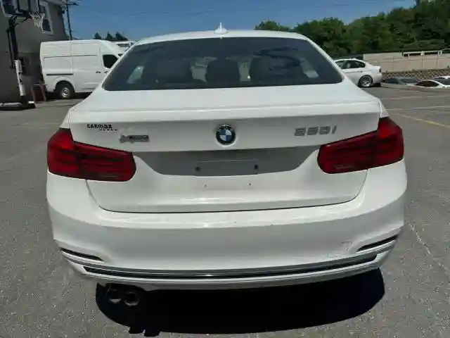 WBA8D9G59JNU68565 2018 BMW 3 SERIES-5