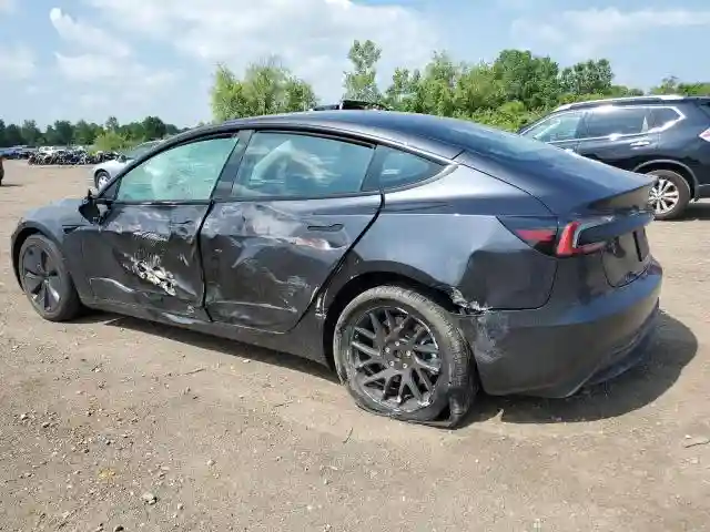 5YJ3E1EA0RF769473 2024 TESLA MODEL 3-1
