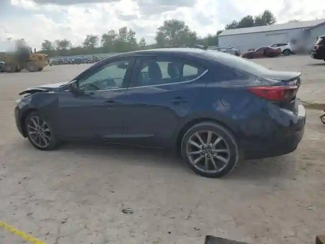 3MZBN1V38JM213132 2018 MAZDA 3-1