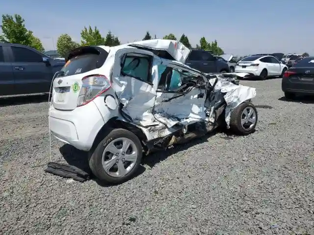 KL8CB6SA4LC458037 2020 CHEVROLET SPARK-4
