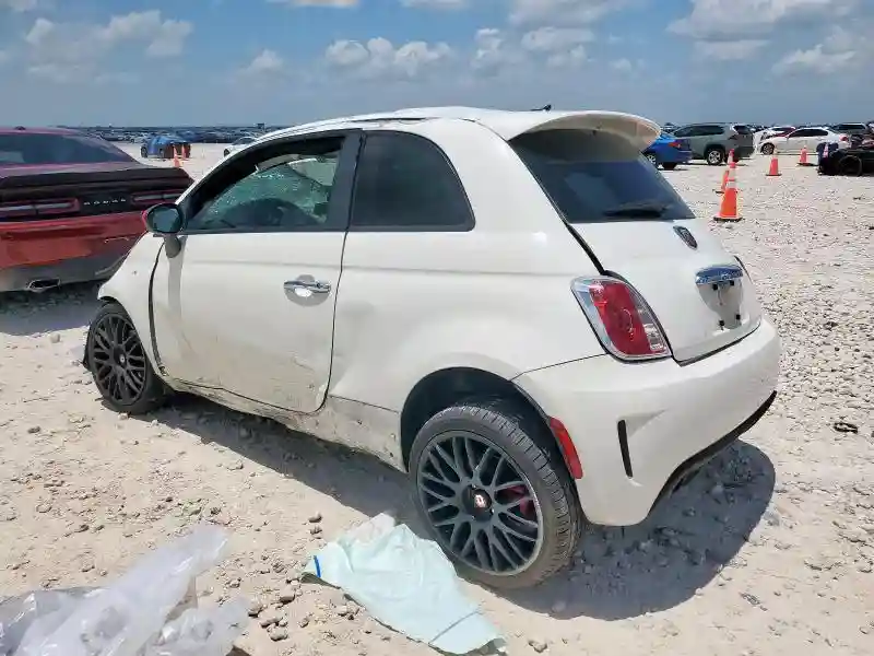 3C3CFFFH2DT573524 2013 FIAT 500-1
