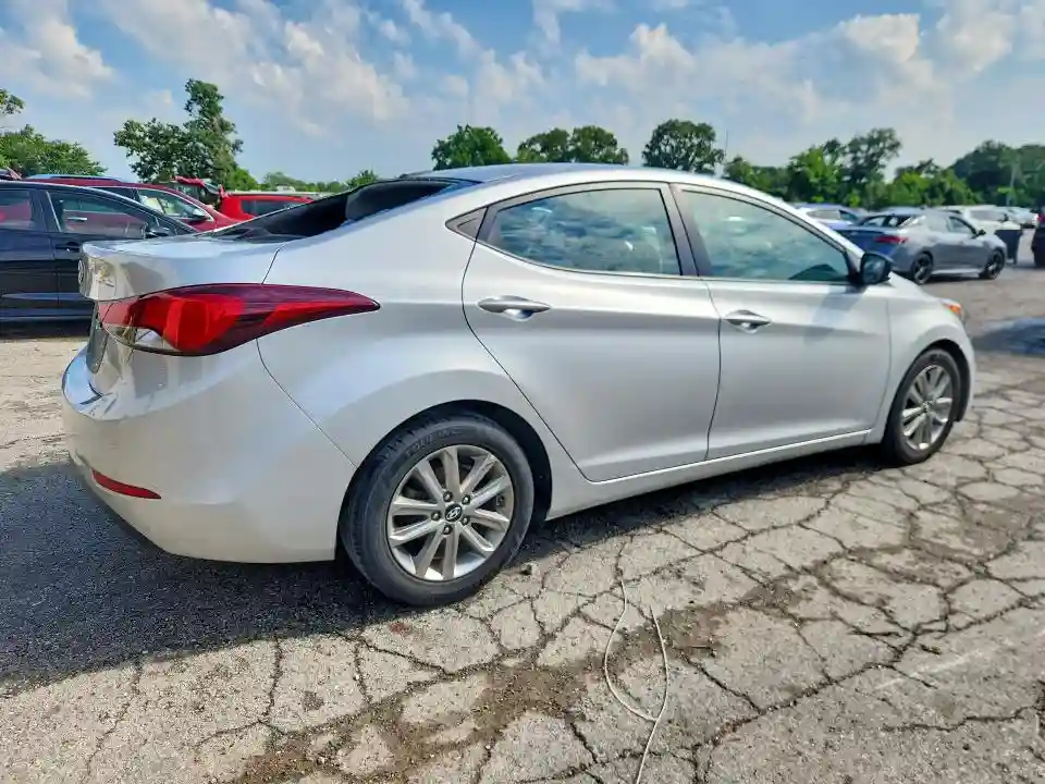 5NPDH4AE2FH571397 2015 HYUNDAI ELANTRA-2