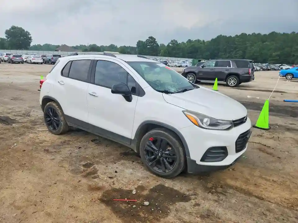 3GNCJLSB9JL167947 2018 CHEVROLET TRAX-3