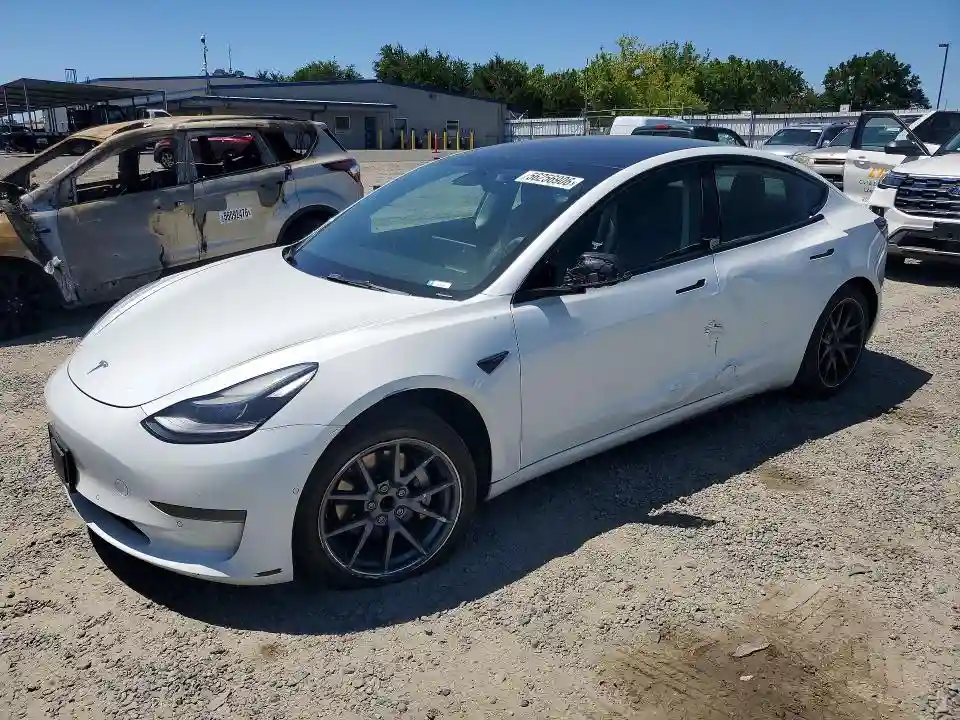 5YJ3E1EA2NF201543 2022 TESLA MODEL 3-0