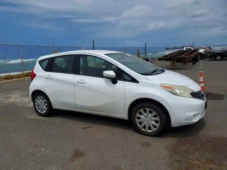 3N1CE2CP2FL427570 2015 NISSAN VERSA-3