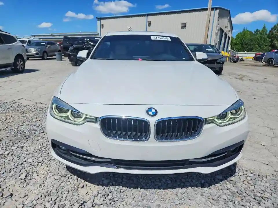 WBA8B9G57JNU97715 2018 BMW 3 SERIES-4