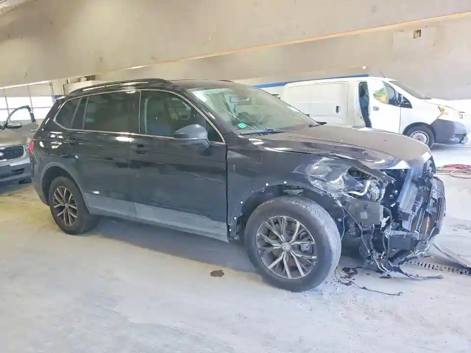 3VV3B7AX5KM013985 2019 VOLKSWAGEN TIGUAN-3
