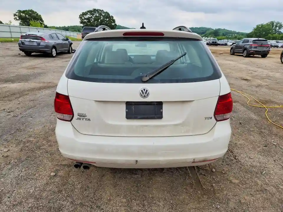 3VWPL7AJ8EM605231 2014 VOLKSWAGEN JETTA-5