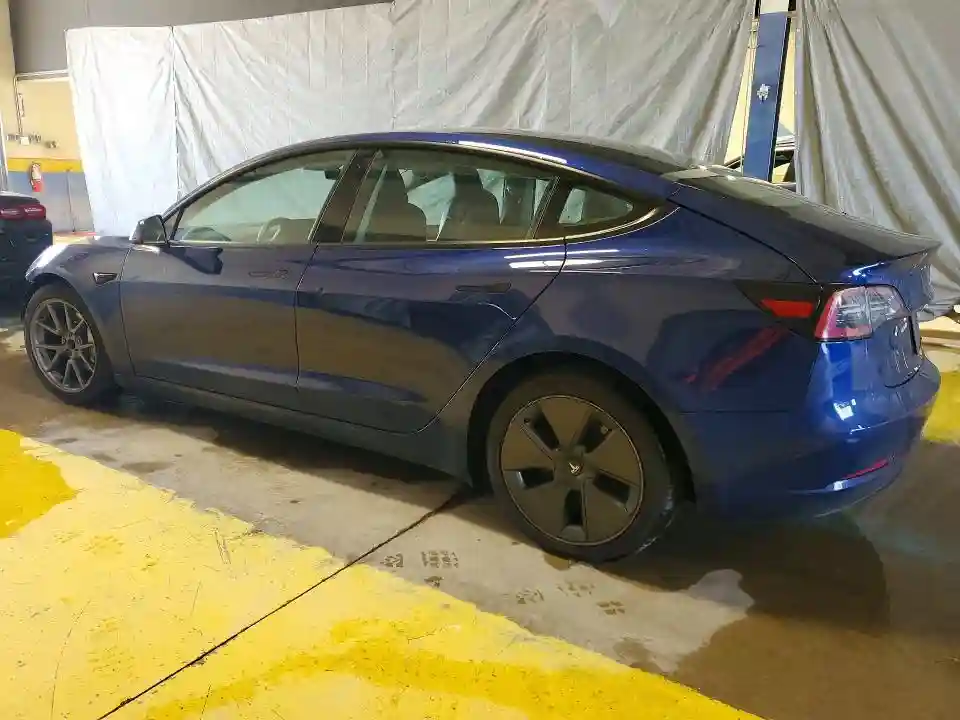 5YJ3E1EA7NF371011 2022 TESLA MODEL 3-1
