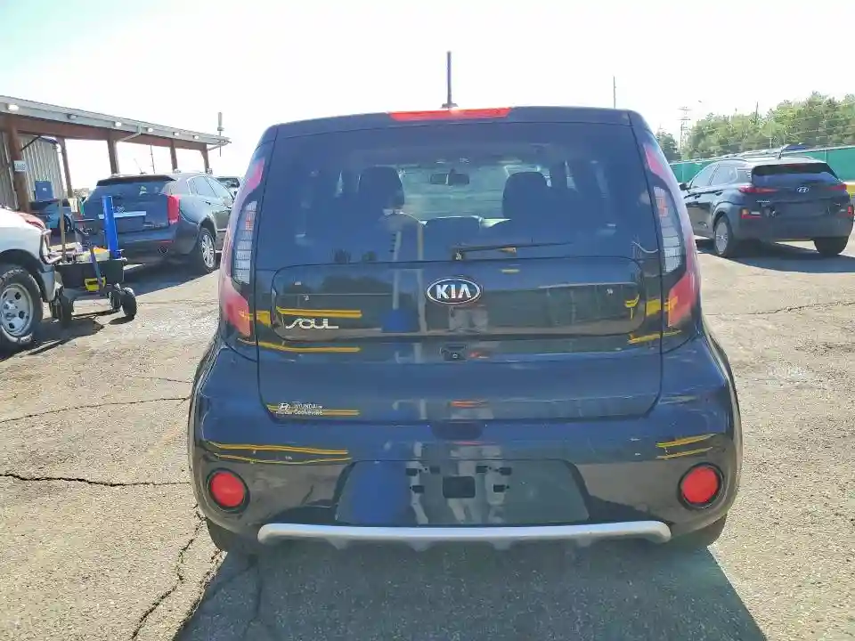 KNDJP3A53J7510881 2018 KIA SOUL-5