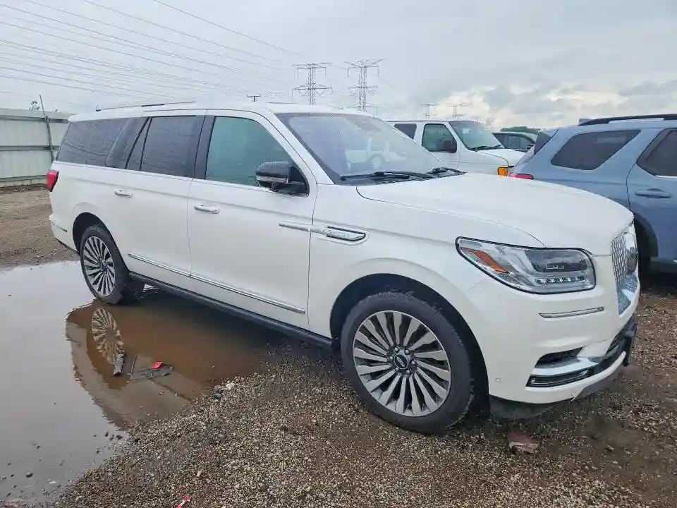 5LMJJ3LT2KEL16510 2019 LINCOLN NAVIGATOR-3