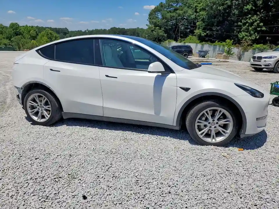 7SAYGDEE7NF327839 2022 TESLA MODEL Y-3