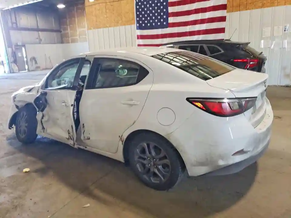 3MYDLBYV3KY527254 2019 TOYOTA YARIS-1