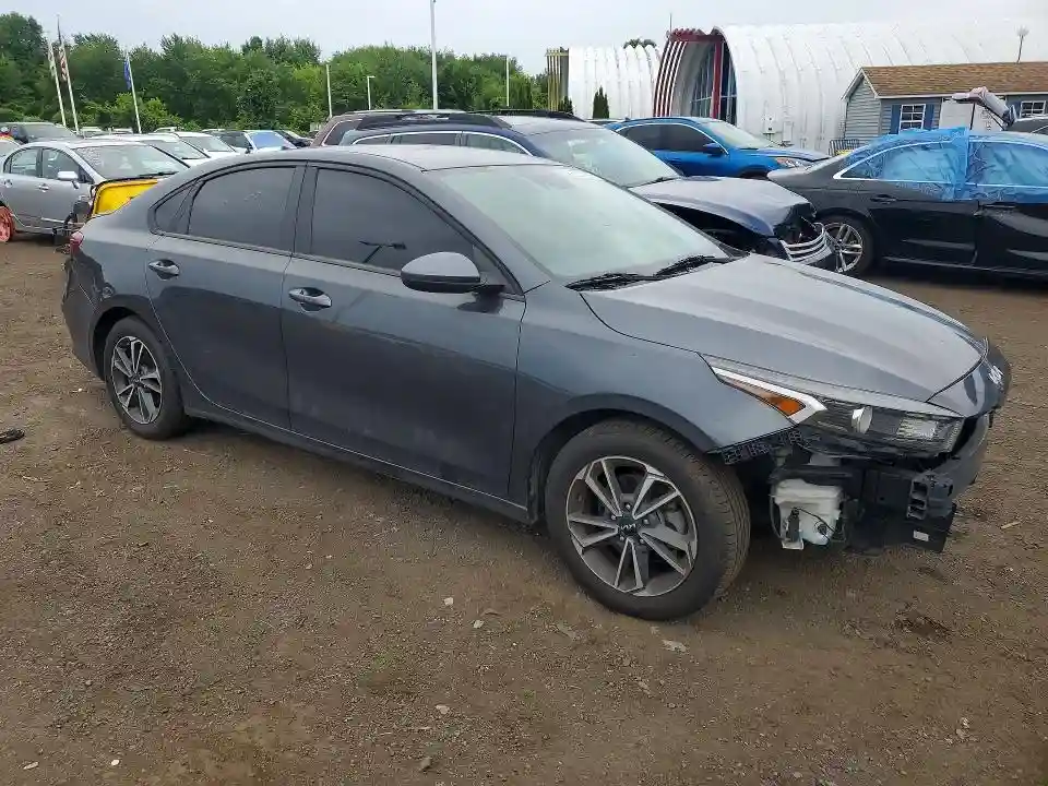 3KPF24AD1NE454608 2022 KIA FORTE-3