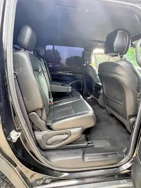 1C4SJUAT9NS207231 2022 JEEP WAGONEER-5