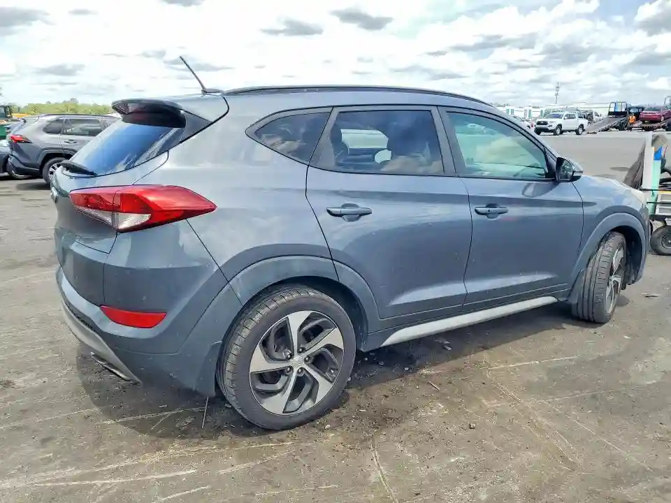 KM8J33A26HU575443 2017 HYUNDAI TUCSON-2
