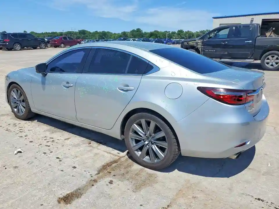 JM1GL1VM3J1314308 2018 MAZDA 6-1