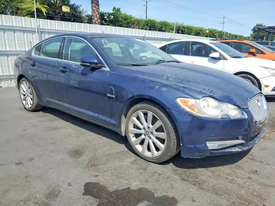 SAJWA0GB1ALR64445 2010 JAGUAR XF-3