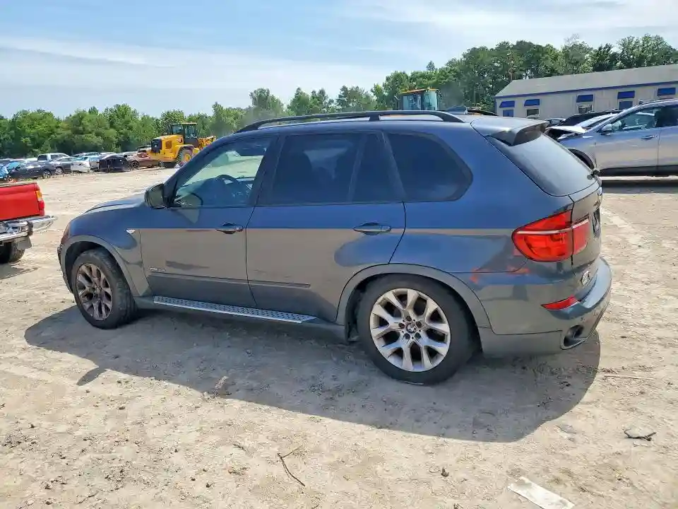 5UXZV4C56CL762144 2012 BMW X5-1