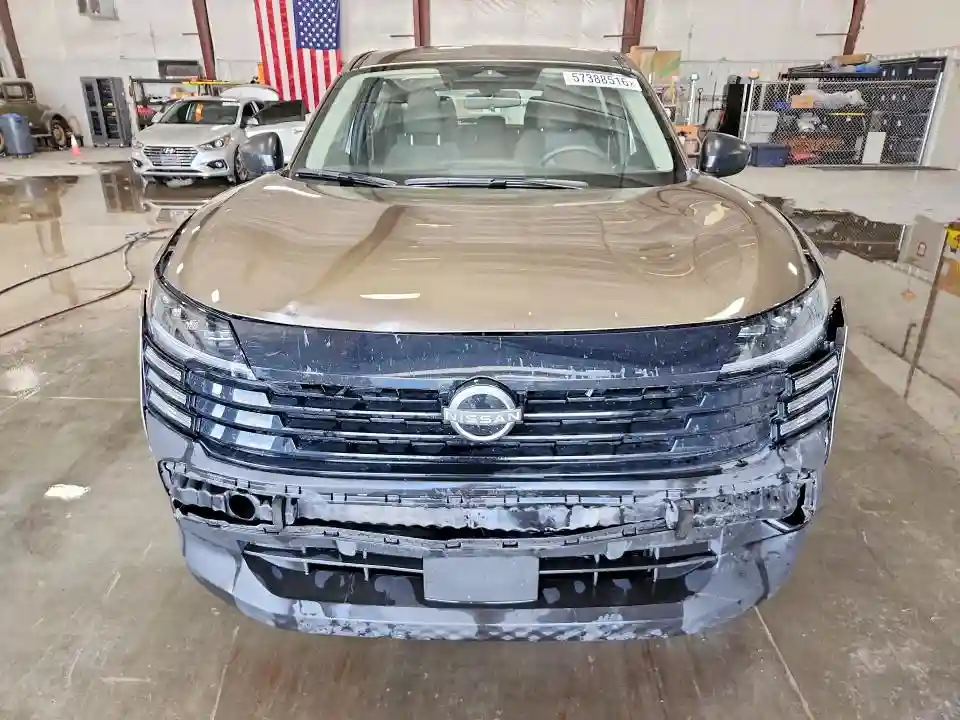 3N8AP6BA0SL318705 2025 NISSAN KICKS-4
