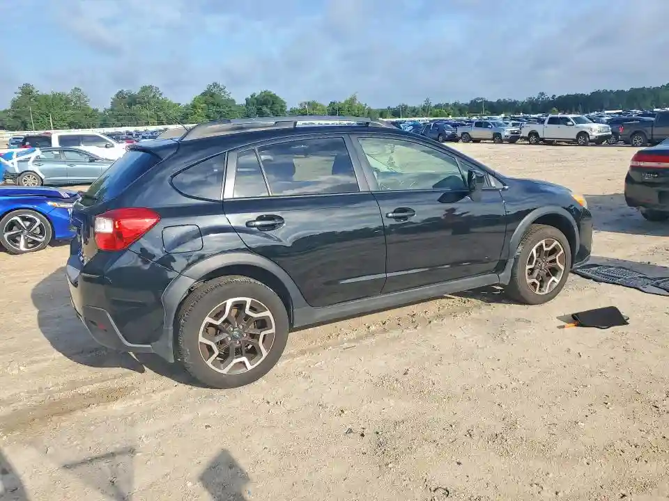 JF2GPABC6H8200483 2017 SUBARU CROSSTREK-2