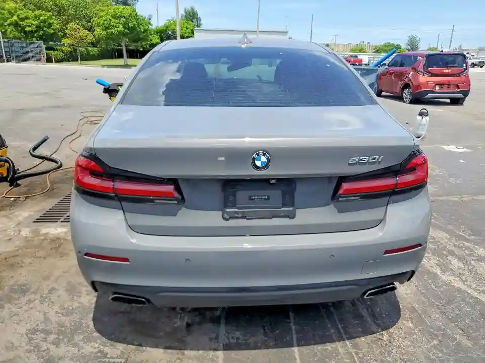 WBA53BH01MCF19947 2021 BMW 5 SERIES-5