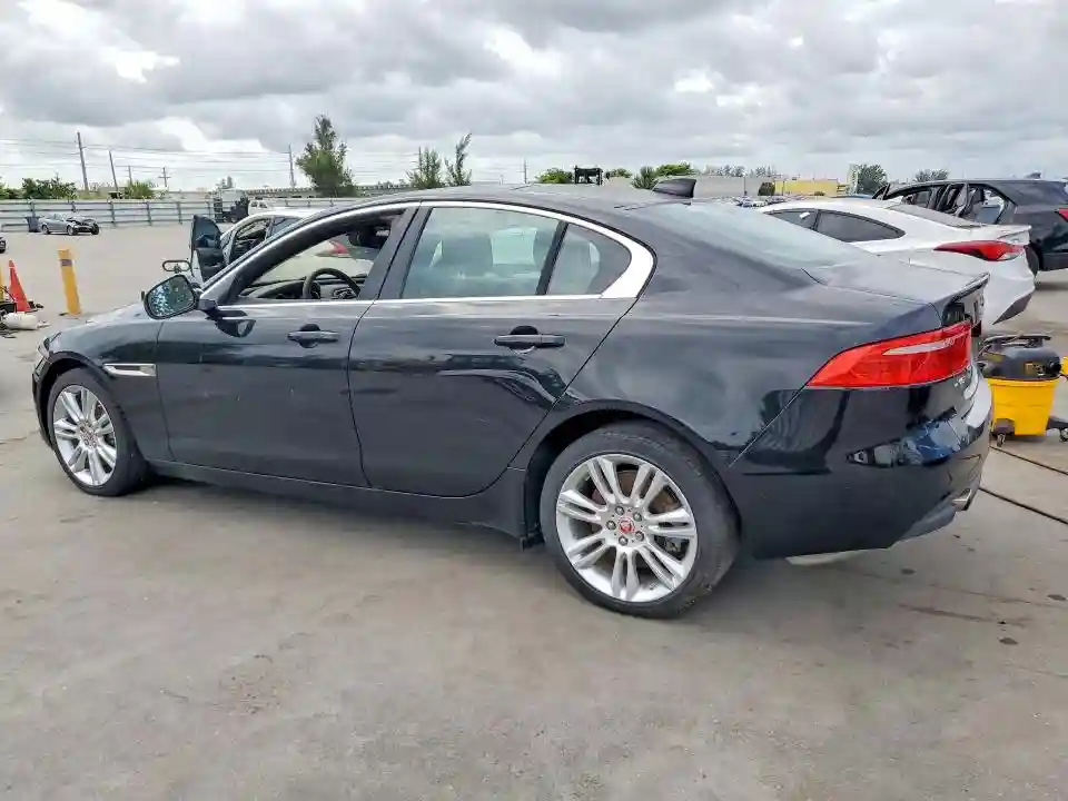 SAJAD4FX3KCP46739 2019 JAGUAR XE-1
